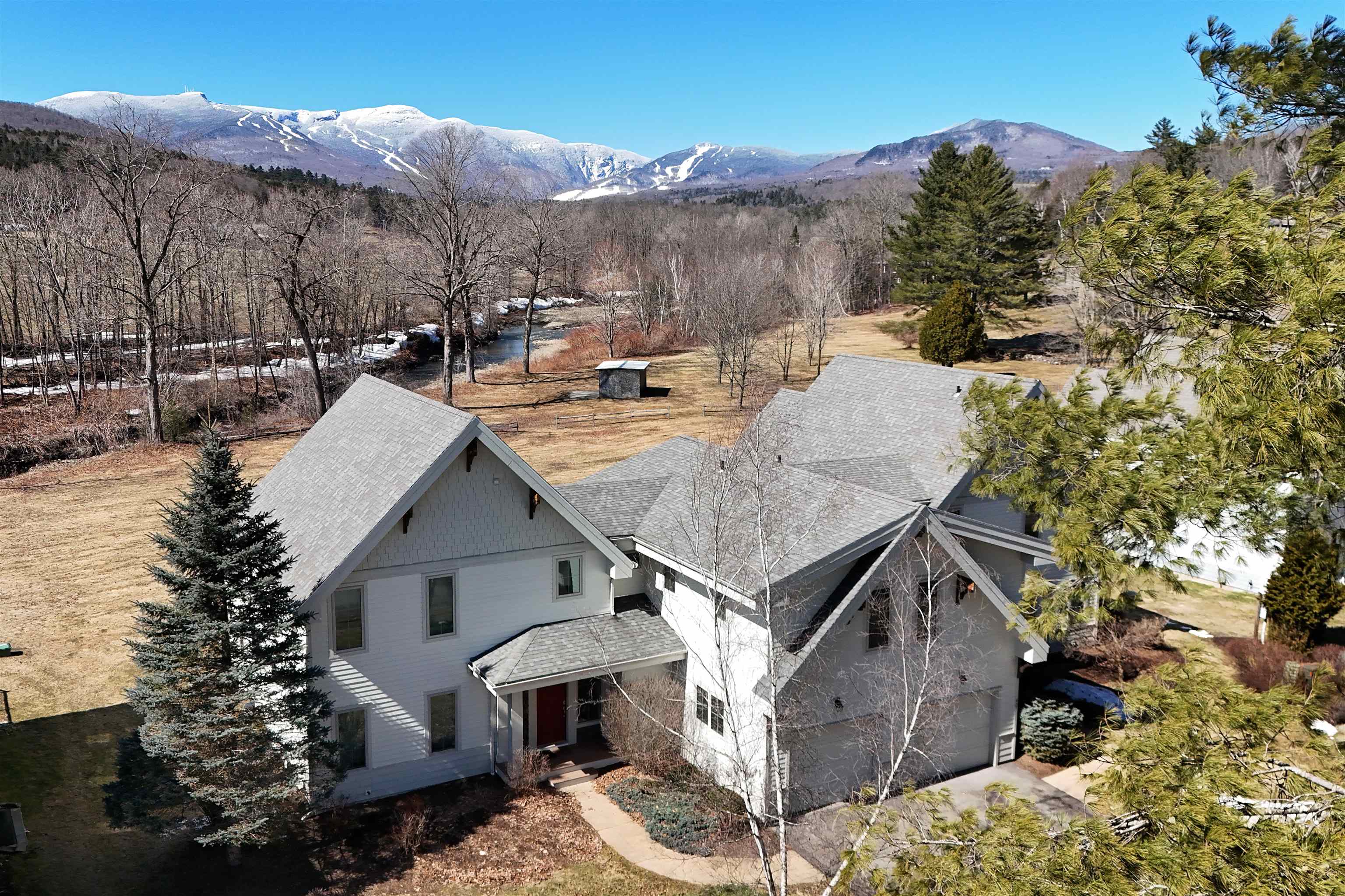 near 60-C Landing Circle Stowe, VT 05672 Property 3