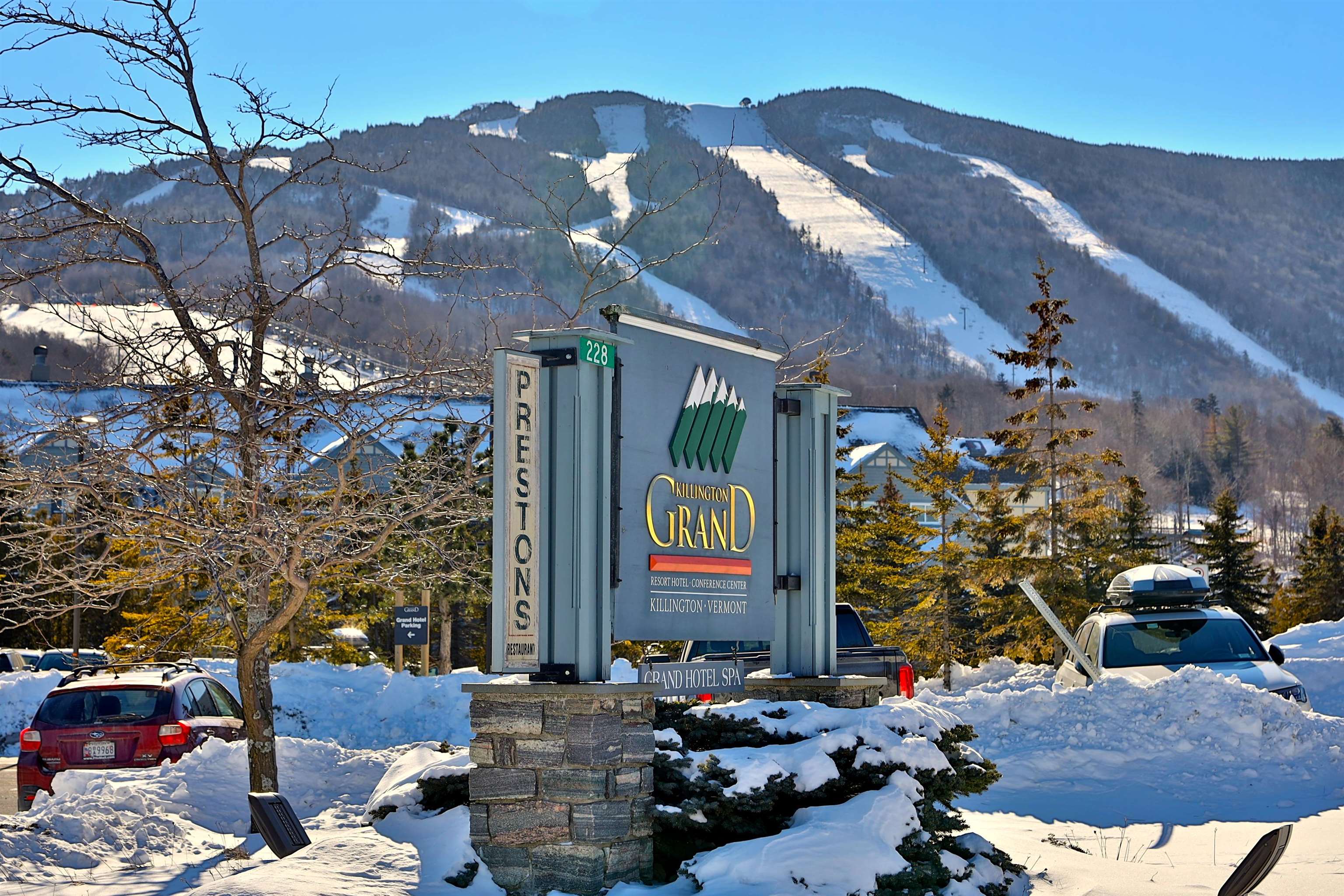near 228 East Mountain Road Killington, VT 05751 Property 4