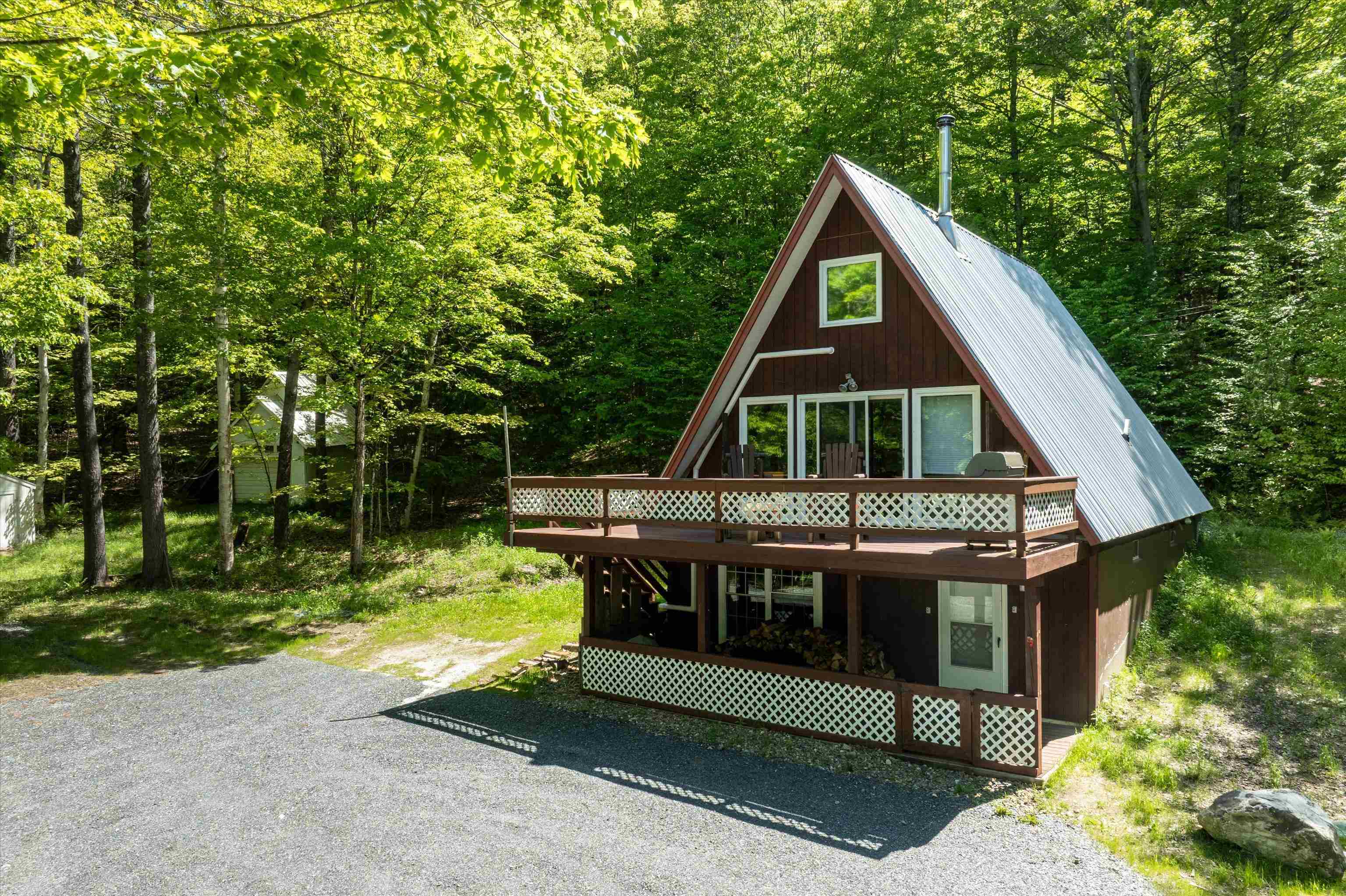 near 81 High Street Cavendish, VT 05142 Property 1