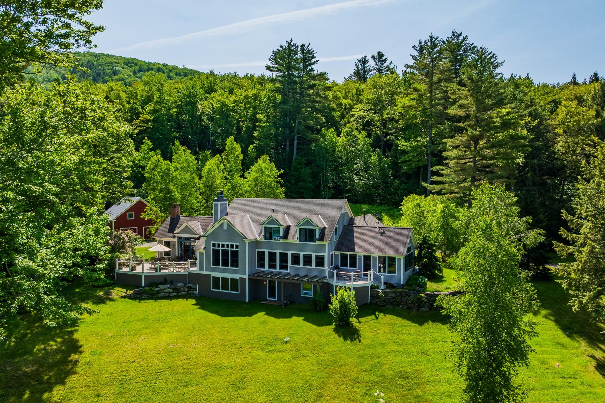 near 207 Brooks Lane Londonderry, VT 05148 Property 1