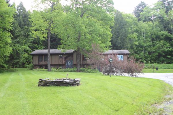1824 Paine Turnpike South