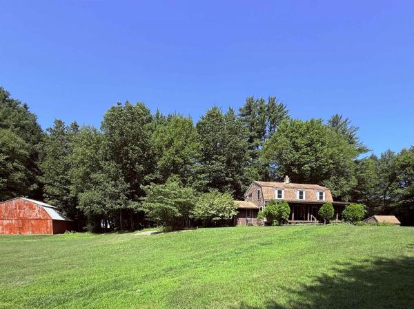 112 Breezy Acres Drive