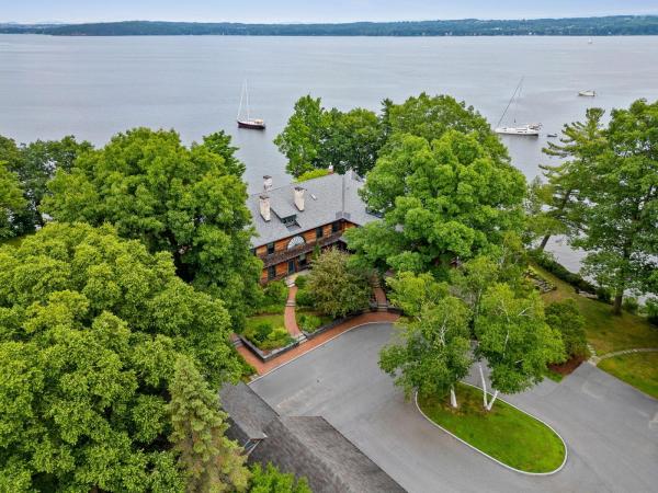 3412 Harbor Road