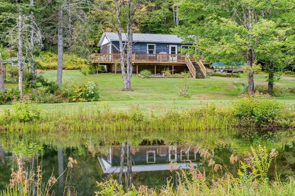 86 Hampshire Hill Road