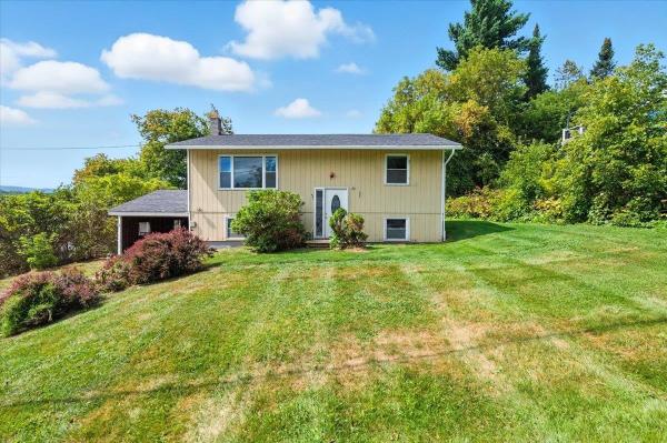 22 Moonlight Drive