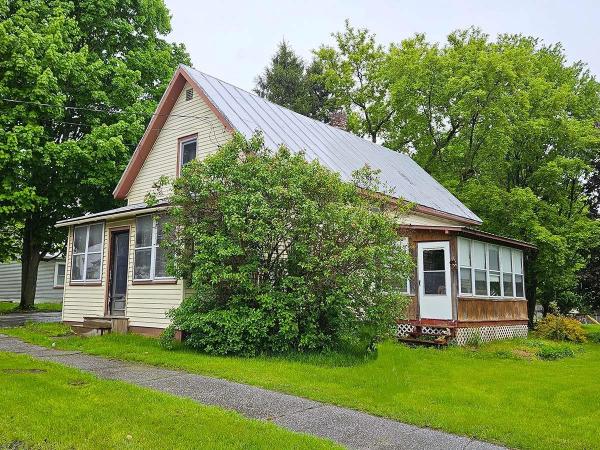 326 Pleasant Street