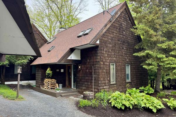 11 Pond View Road