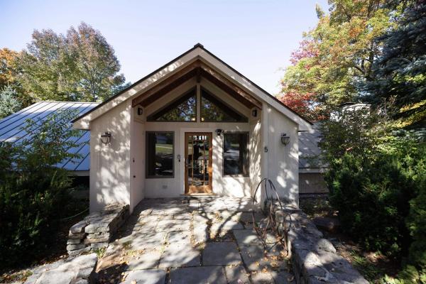 5 Stratton Ridge Road