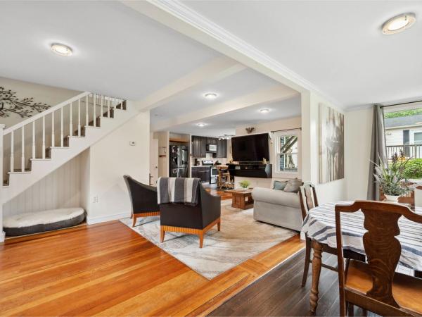 50 Cottage Grove