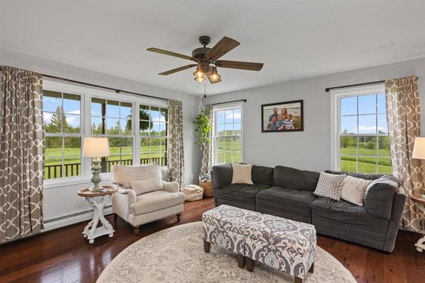 6 Pheasant Run Road